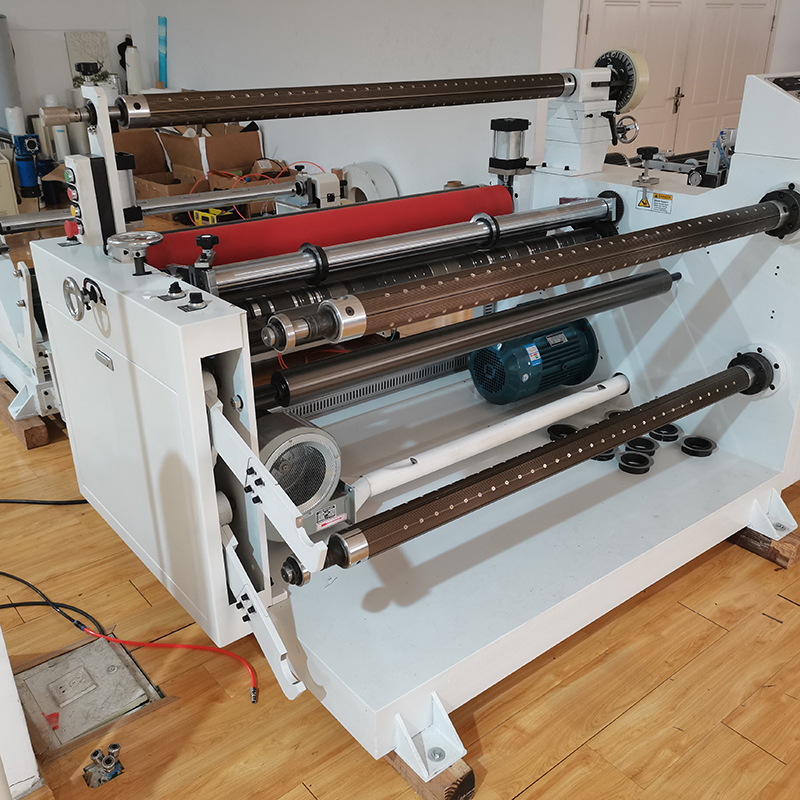 Machine de rembobinage automatique de fente de papier d'aluminium