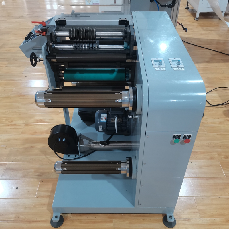 Machine automatique de rebobinage de fente de coupe de petit pain d'autocollant de papier auto-adhésif, rebobineuse de découpeuse de coupeur d'époxyde de PVC